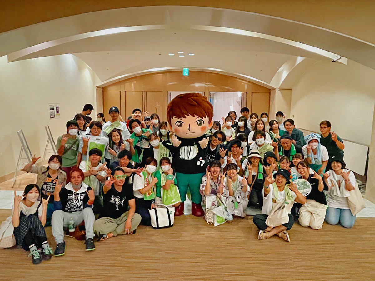ganso_GReeeeN's tweet photo. GReeeeN LIVE TOUR 2023
『“The GAME”』

ステージ23！🧱
長崎・長崎ブリックホール

はじめましての方達も
多くいらっしゃったかと思いますが
楽しんでいただけましたでしょうかーー！？

みなさんのおかげで
長崎でもゲームクリアです！🎮👾

明日は今年2度目の福岡へ🍜！ https://t.co/KnyjH2ir0y