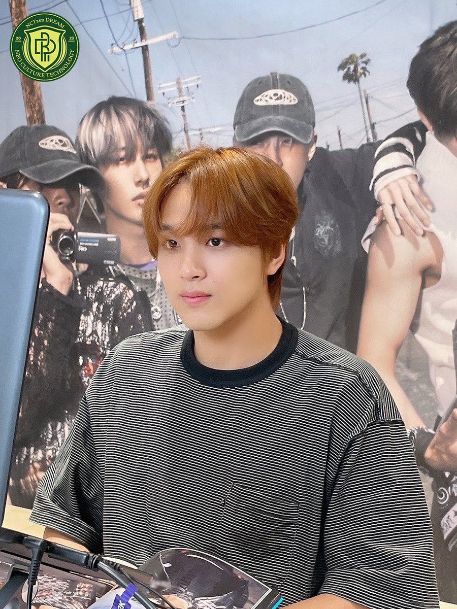 DREAM_archive__'s tweet photo. 드림 광클 

#NCTDREAM 📷

2023.09.02 [ISTJ] - VIDEO CALL EVENT 💚 https://t.co/mV33hCKJrQ