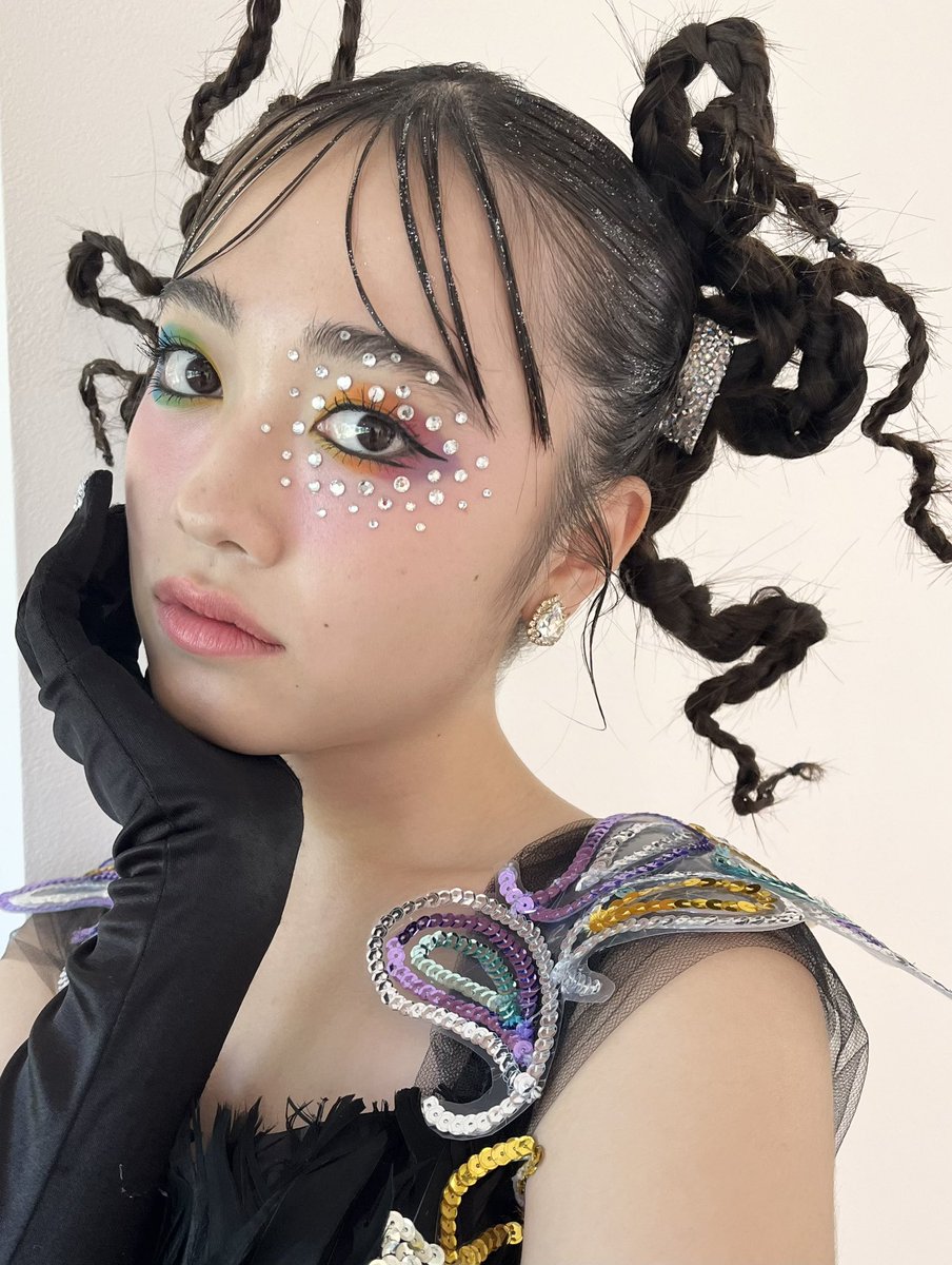 KarenaCherry426's tweet image. いよいよ明日🥹‼︎‼︎‼︎

5月から予選の練習が始まり、予選通過を経て、いよいよ明日本選です😭✨

この作品を作ってくれた生徒さんの新たな作品を演じます💖

他のモデルさん達とチーム戦で挑む事って、なかなかなくて、すごく楽しくてすごく刺激になる✨

どんな作品かお楽しみに😍
#bestaff