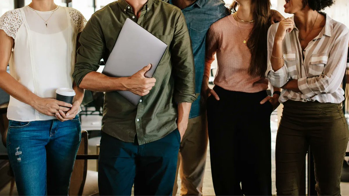 verywelldigital's tweet photo. [BLOG] Améliorez la réputation de votre entreprise en tant qu'employeur de choix. Découvrez comment une team happiness attire et retient les meilleurs talents. 🌟
https://t.co/muZWWedQ0M
#teamhappiness #agenceweb #teambuilding #entreprise https://t.co/BkzPzdnJXm