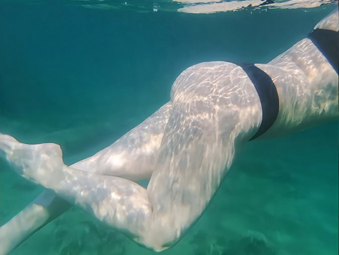 Summer is still holding strong, and so is your erection for My hot body. You're too weak not to send<a href="/tag/findom"class="tags"><span>#findom</span></a>