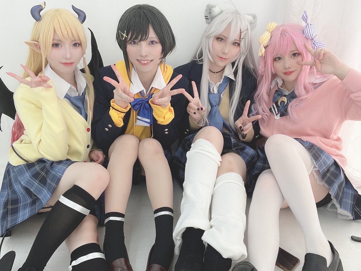 nnonnanzu_v's tweet photo. 念願のすばちょこるなたん併せ🚑💋🍬♌
通常と光るならうたみたの制服したよー！！！
 #0902すばちょこるなたん併せ https://t.co/29j4h3iP4h