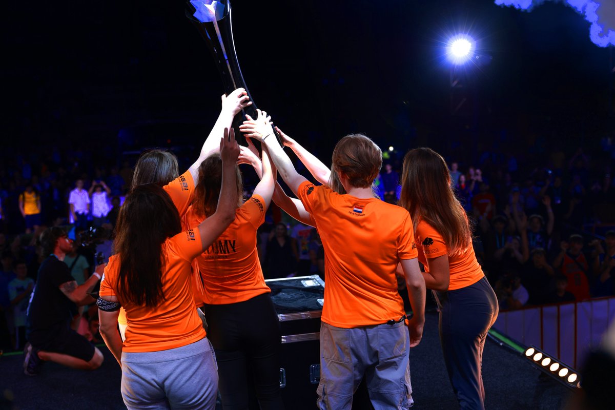 iesf_official's tweet photo. You Deserved it Girls!π³π±
NETHERLANDS are the 2023 WORLD CHAMPIONS!!!
#WEC23 #IESF #Iasi2023 #WorldEsports #csgofemale https://t.co/oGzkbflRhM