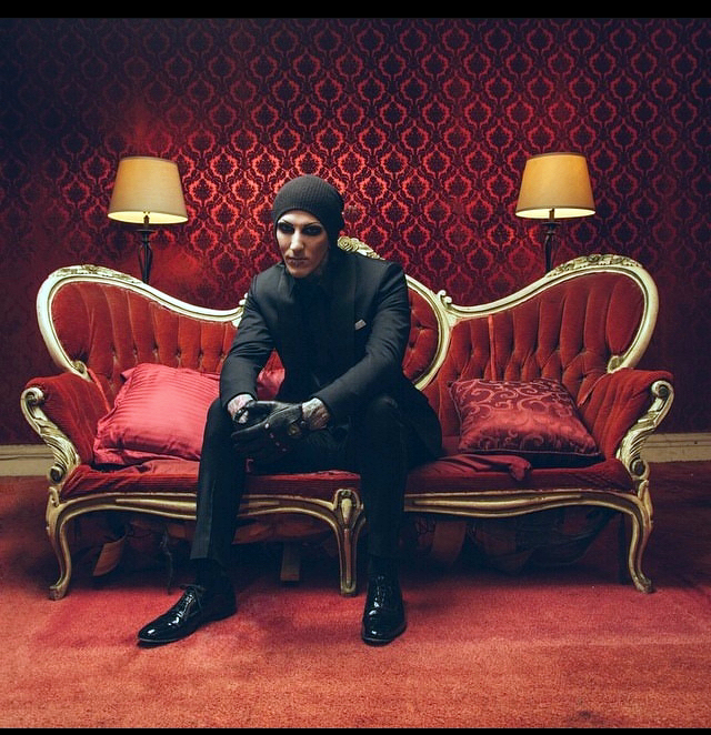 xdarknoirx's tweet photo. Chris appreciation post: REINCARNATE ❤️ https://t.co/ZbtjbKF6jQ