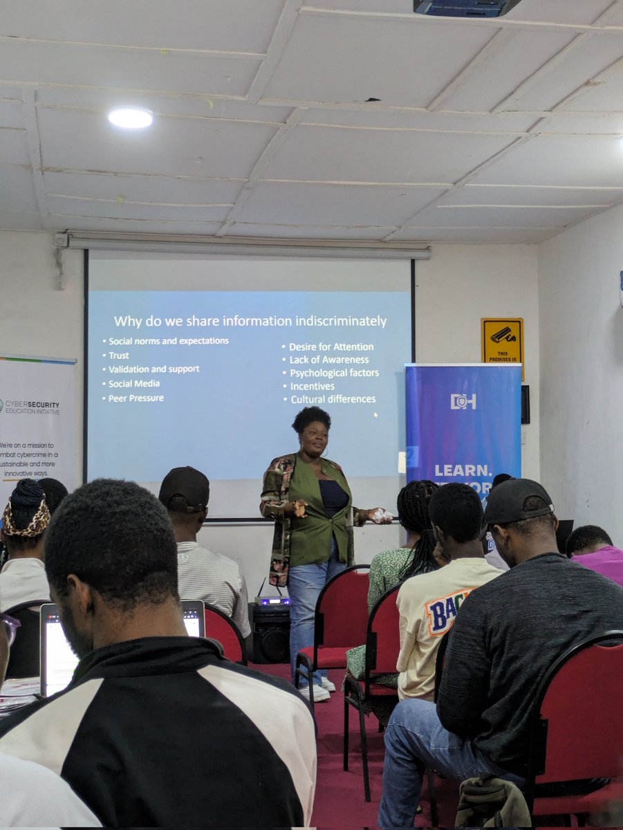 OluwaseyiAjadi4's tweet photo. Your password is like your underwear
1. Change it regularly.
2. Keep it hidden.
- @Oluwabamise__ #AbkCyberMeetup https://t.co/sCXulI7bBe