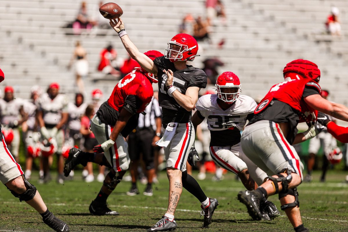 goativity's tweet photo. Boy I’d hate to be the opps #RoadToThreePeat #GoDawgs https://t.co/WFrtnRA0zo