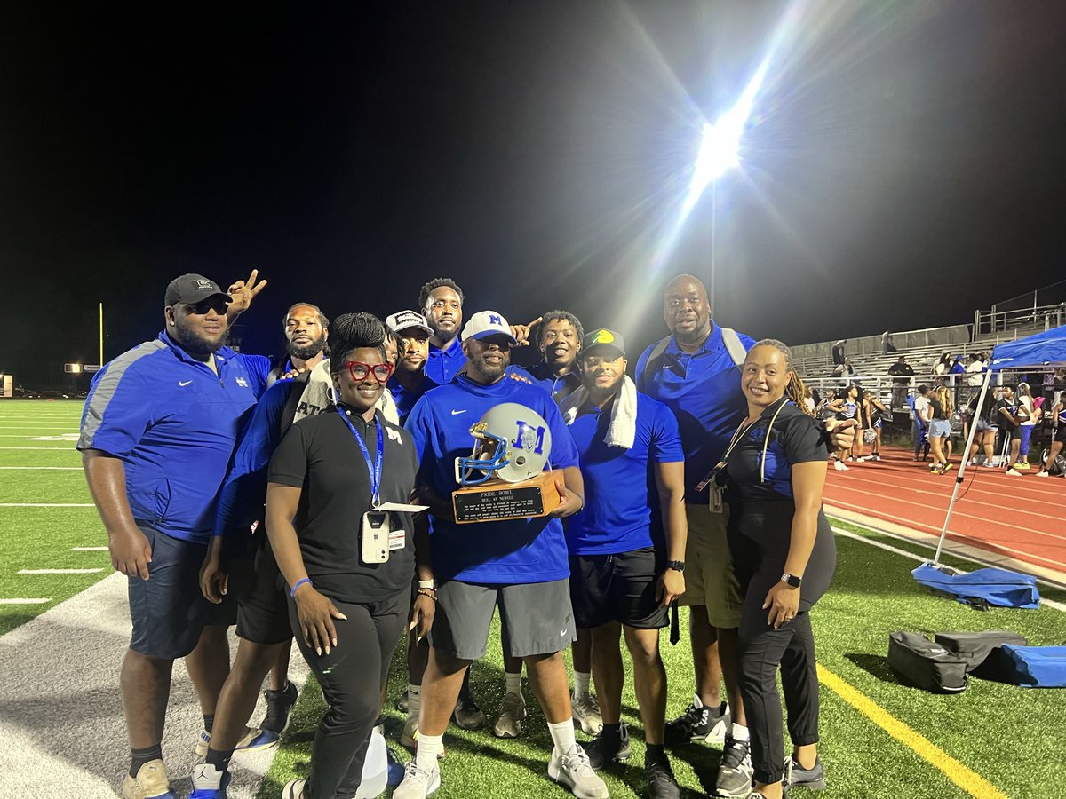 AthleticsMurrah's tweet photo. Great win by the Murrah Mustangs, just thankful that our administrative team, students, and fans can have bragging rights for the next 364 days!! Rollllllll Blue!! On to the next one! #1400 #RollBlue #WE @CoachGibson5 @JPSDistrict @hoofbeatreport https://t.co/txVEeF3CNt