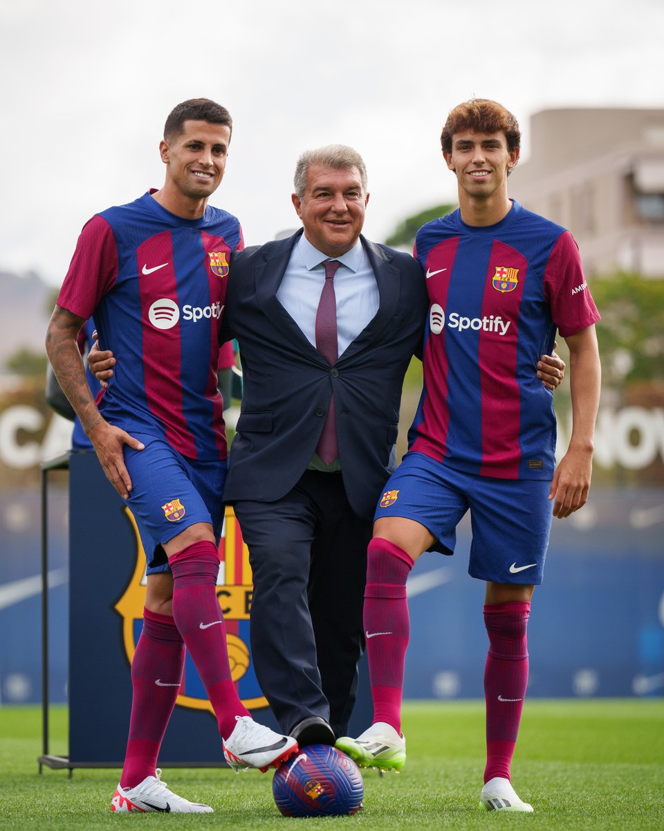 FCBarcelona's tweet photo. This pic 🔥 https://t.co/HFGPR7Vymf