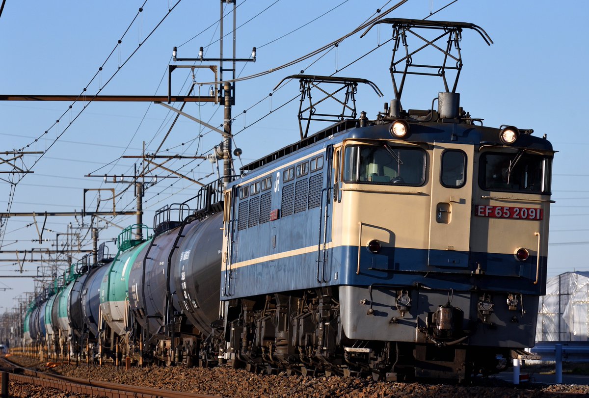 camanbeeru's tweet photo. 最強にかっこいい機関車 https://t.co/HBRlAxgtt1
