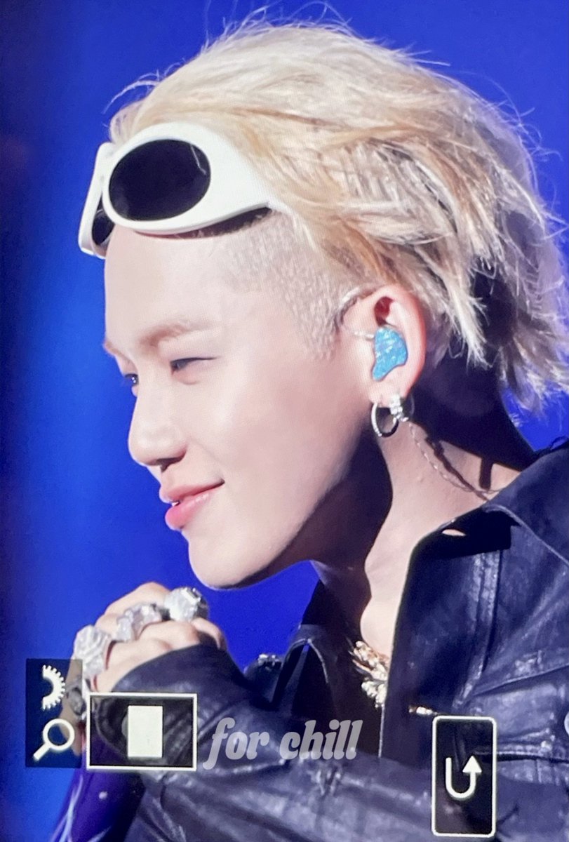 forchill421's tweet photo. 230902 HELLO AGAIN 1부 #최현석 #CHOIHYUNSUK https://t.co/1SVZVktrK0