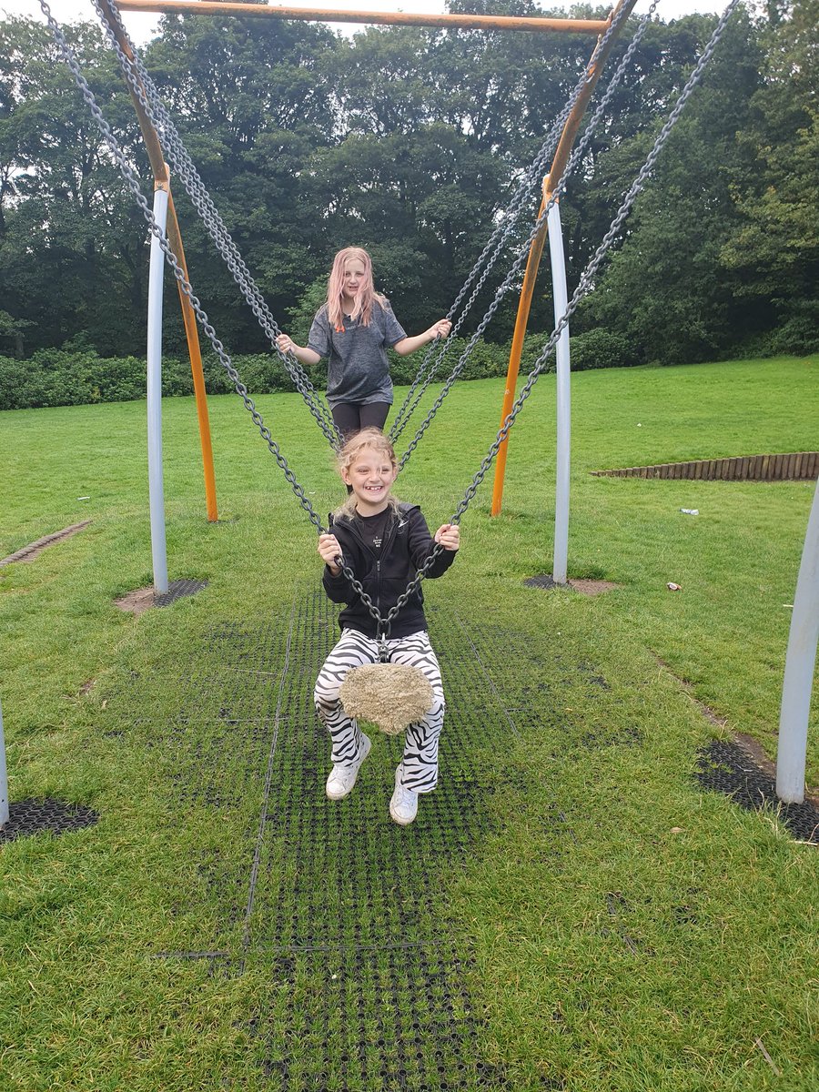 VickySl17's tweet photo. @HolySpiritWA9 Mila and Peyton have had an amazing summer holiday . 🥰🥰 https://t.co/p7JJnWEBOD