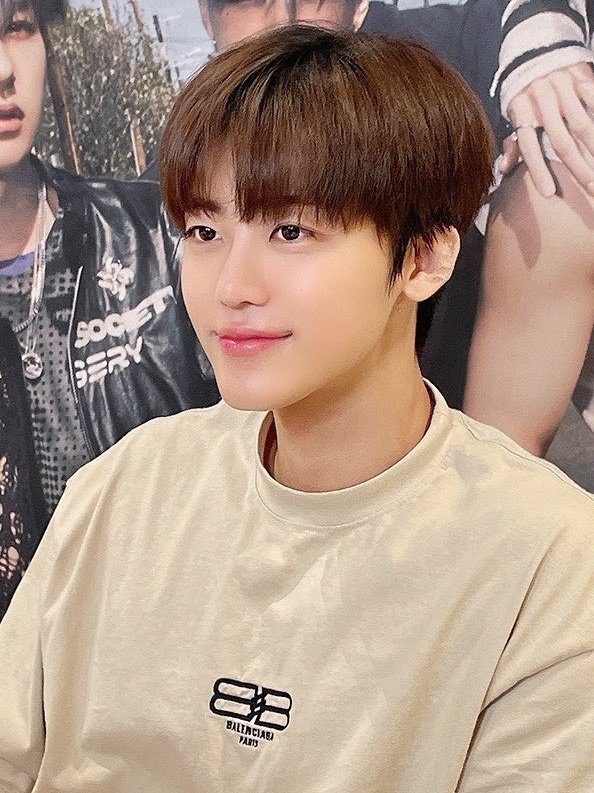 najaeminedit's tweet photo. 🫳🫳
🐱🐰 https://t.co/nwtJ6oiMgr