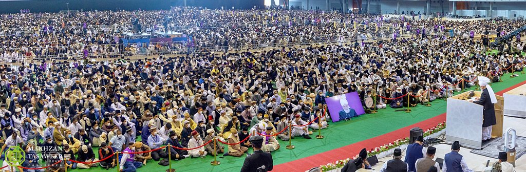 pressahmadiyya's tweet photo. PRESS RELEASE

One of the largest Muslim conventions in Europe begins in Germany with tens of thousands of delegates expected. #JalsaGermany 

https://t.co/sICfHrJKwz