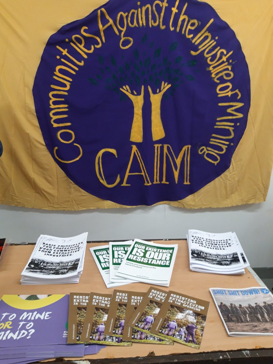 CAIM_network's tweet image. All set up at Belfast's Radical Bookfair, artcetera studios, rosemary st.
Come down for a chat!
Material from @cenza_v @LyndaMSullivan @_YLNM @CarlosToisan06 @ende_gelande @foe_ni 
#BeyondExtractivism
@SaveOurSperrins @TreasureLeitrim @FutureproofC