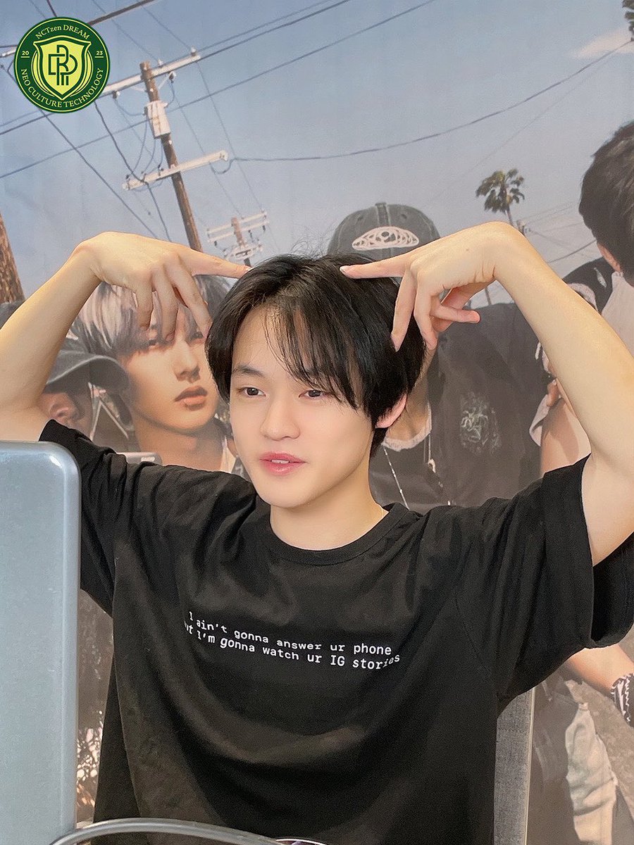 kwangya club update with #chenle 🐱🖤