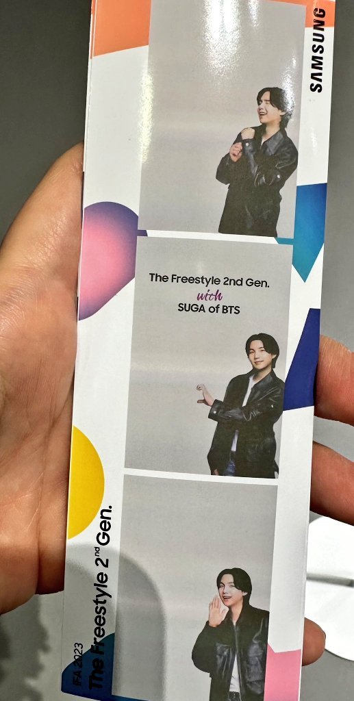 932220SG's tweet photo. The Freestyle 2nd Gen. Studio with #SUGA of BTS at Samsung Electronics' booth at IFA 2023.

Creds @ZZOZZI_FANCAM
#SUGAxSamsung https://t.co/PQYLQyU4YK