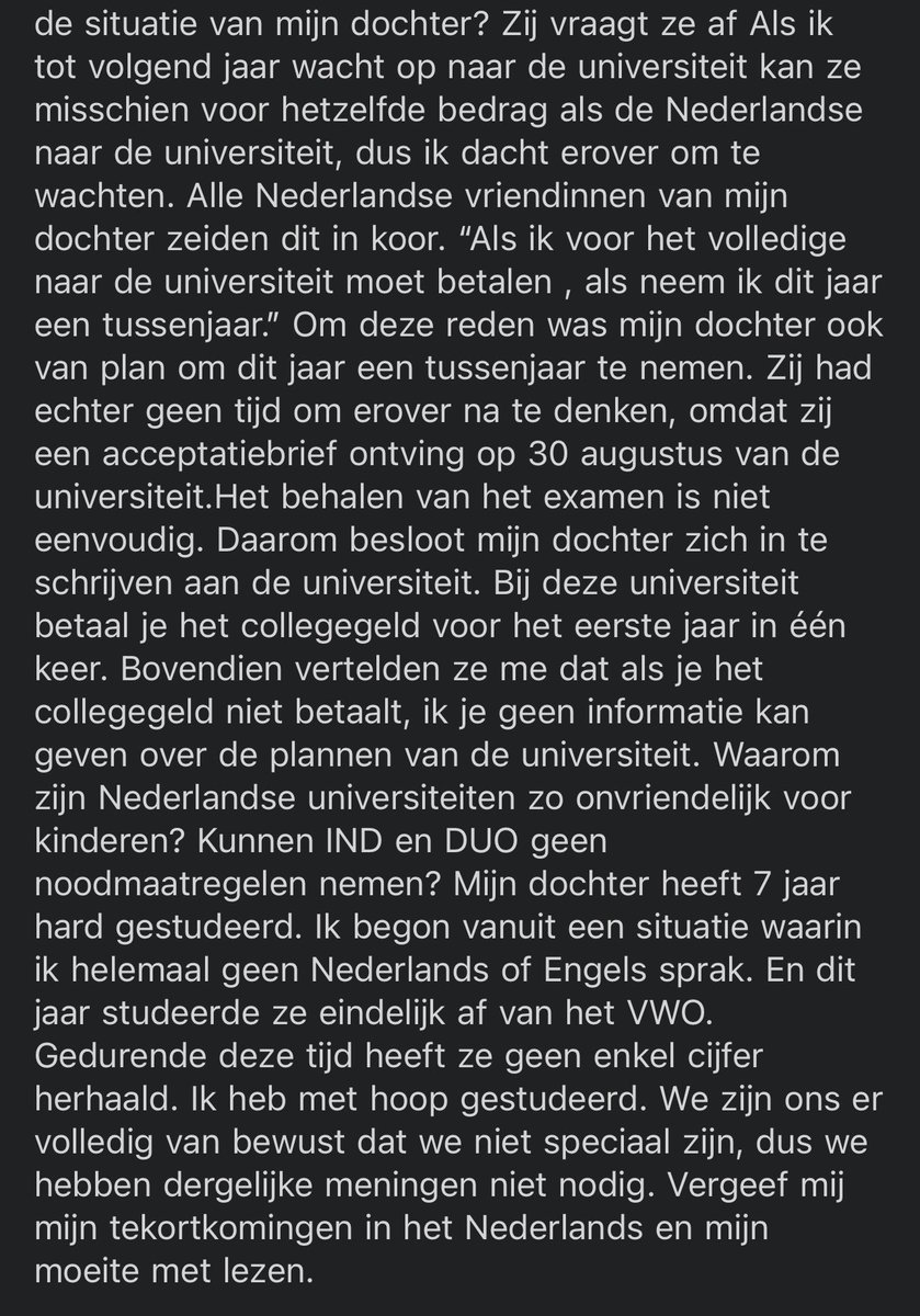 pentokami's tweet photo. Mijn dochter, die vanaf morgen student wordt. Ik schreef over de eerste keer dat ik sinds mijn komst naar Nederland want een sterk gevoel van onredelijkheid voelde.  #IND #DUO #Nederland #Nederlandsonderwijs #EU #UniversiteitvanNederlands https://t.co/wXviCclLEY
