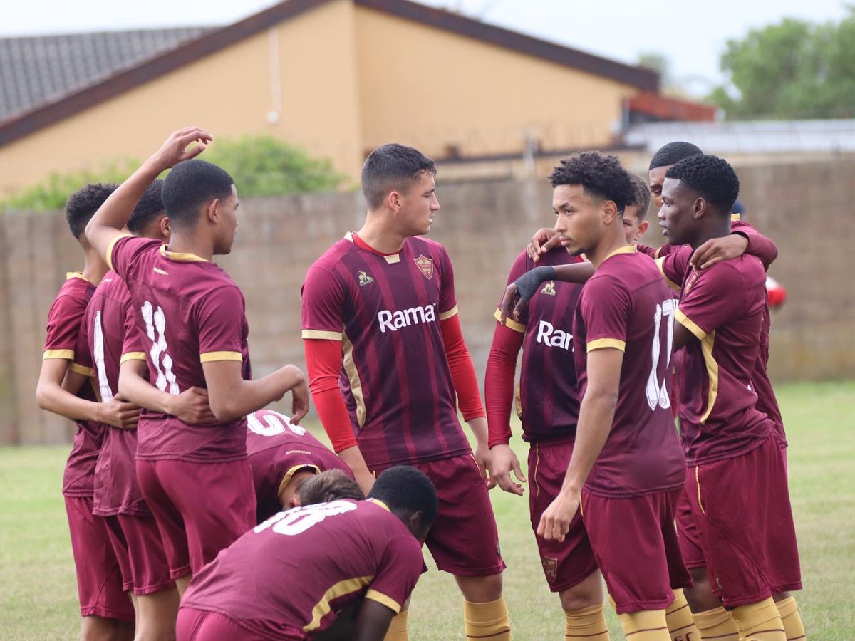 SFCAcademy's tweet photo. HALF TIME 

The young Maroons lead at the break of their last group match at the 2023 #EKOC 🍇

Stellenbosch FC 2️⃣-0️⃣ FN Rangers 

⚽️ Justin van Wyk 
⚽️ Xavier Slinger 

#SFCYouth #StellenboschFC https://t.co/s0kEioGnAm