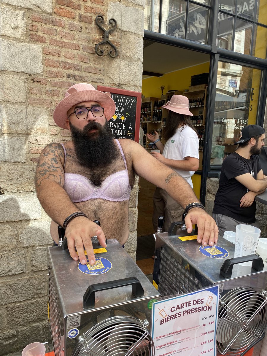 Une bière rue des Vieux Murs ? #braderie #lille