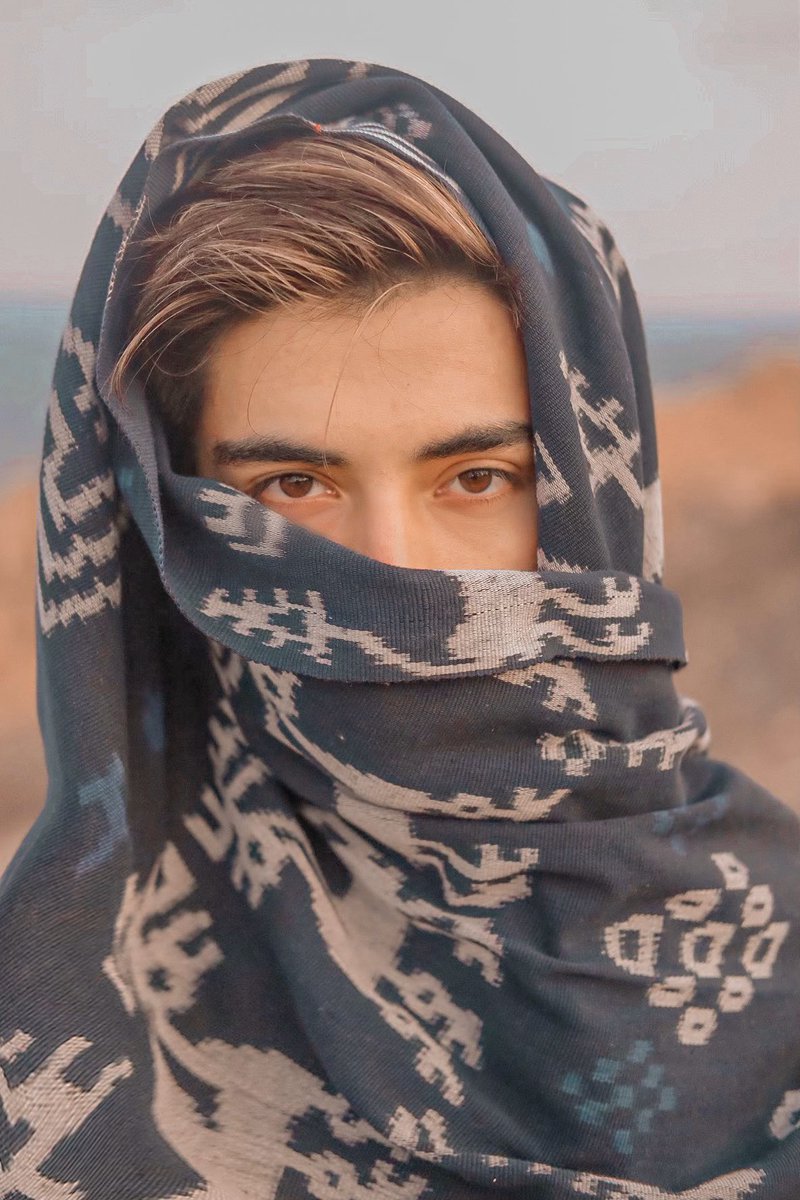 AymanAlatas's tweet photo. Drop a picture of you that could be an album cover. https://t.co/vzqhU0a1X4