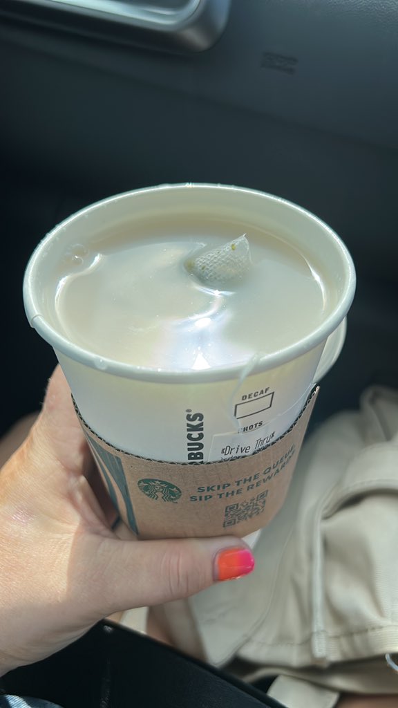 kelly saunders tweet media