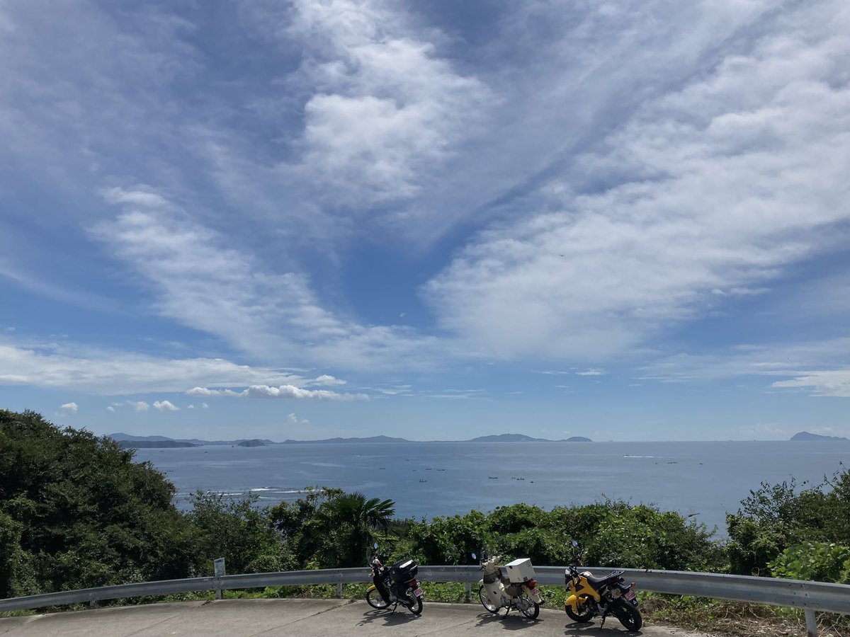 h_murphys's tweet photo. 久々カブツーリング🛵
暑かったけど耐えられる暑さになってきたかな。 https://t.co/aSbu7GBgEX