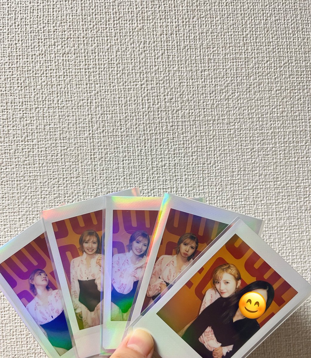 なちみ tweet media