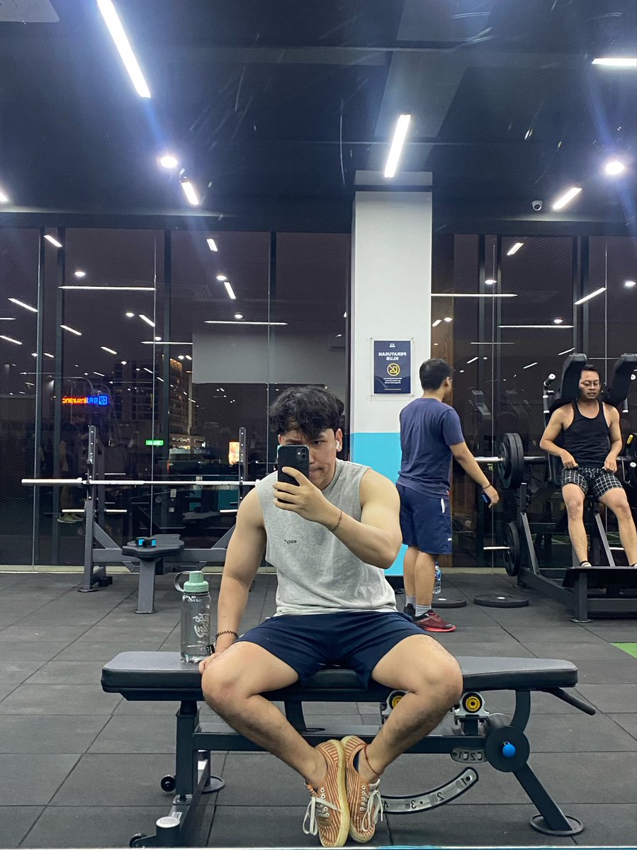 cancancandra's tweet photo. kemana yah malam ini???? https://t.co/rrHfOen0qq