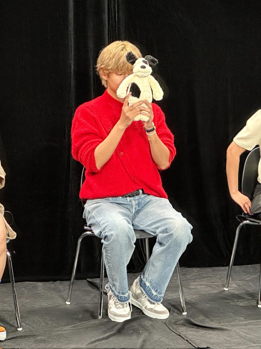 [230902 🐯 태형] 
#김태형 #태형 #뷔 #kimtaehyung #taehyung #btsv #V