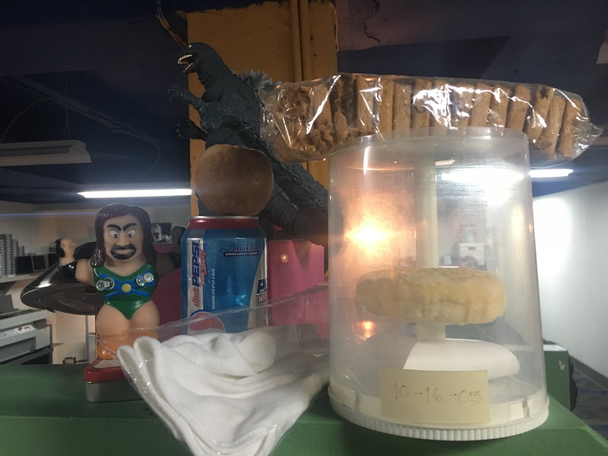 ArtFanMiami's tweet photo. @avant_arte @paul_insect Here is a rare selection from my “Cabinets of Curiosities” items as seen in this photo and description for my @Avant_Arte SWAP SHOP with @Paul_Insect for one “Super Glow” print (circa 2023). #paulinsect #paulinsectsswapshop https://t.co/eikBUKq0UK