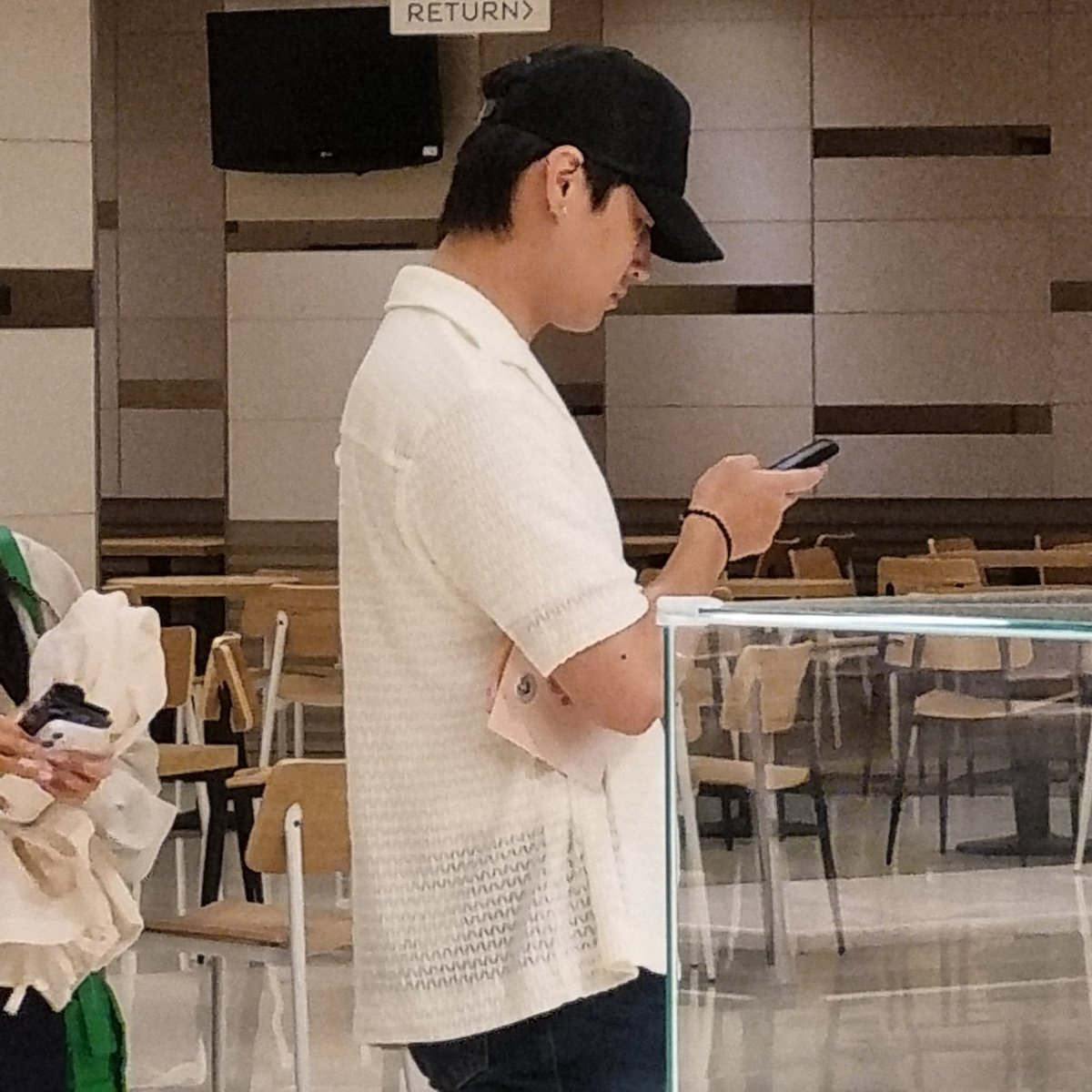 _mugob's tweet photo. พี่แจบอมลีดเดอร์ที่เจ๋งสุดในโลกกกกกก 

งานจินยอง 
งานแบม
งานยองแจ

พี่แจบอมไปหมดแม้ว่าตัวเองจะเข้ากรมอยู่ 😭😭😭😭😭😭😭😭😭😭 https://t.co/nFhlRXaiOe