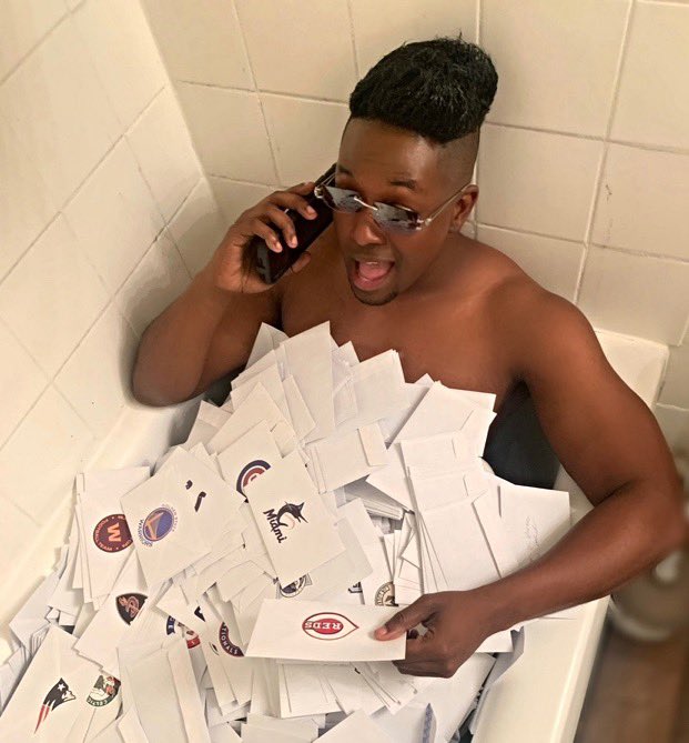 Drowning in decisions 🛁 where should ⚡️AMP The Athlete sign to? 🤔

#gabrieldean #theathlete #kaicenta #divorcecourt #amp #ampexclusive