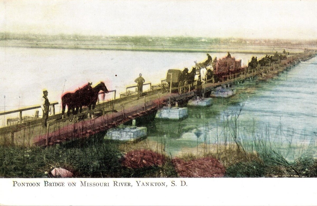 MissouriRecNPS's tweet photo. How did we cross the Wide Missouri before concrete and steel bridged it? After 1890 pontoon bridges spanned the river, but changing currents and floods often sent them swirling downstream. In 1924 after 12 failed  initiatives, the Meridian Bridge made the crossing permanent. https://t.co/FL1pDhnwhV