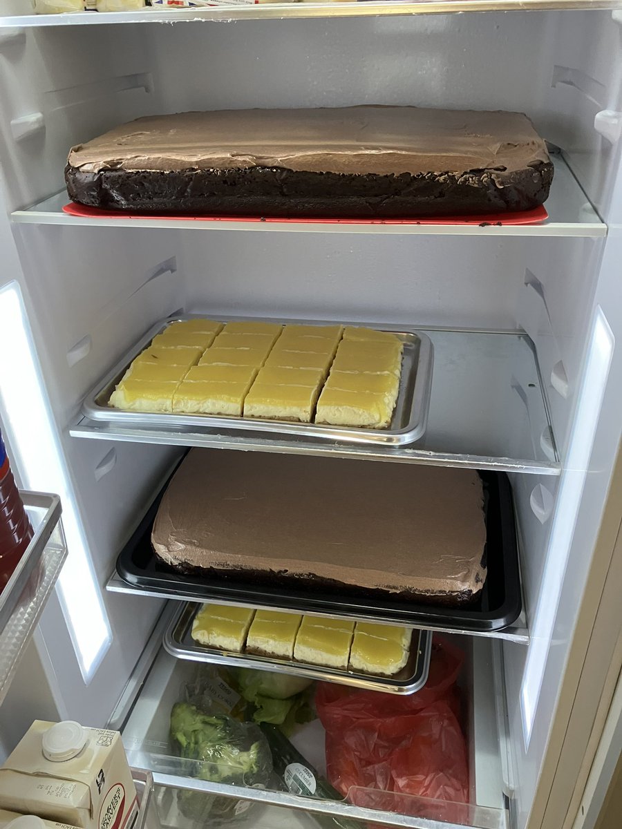 hltruns's tweet photo. When you’re throwing a big party and only 2 desserts will do @Recipe_Tin Lemon cheesecake and My forever chocolate cake and even better your talented teen made them both! https://t.co/Zm1cyfBaTw