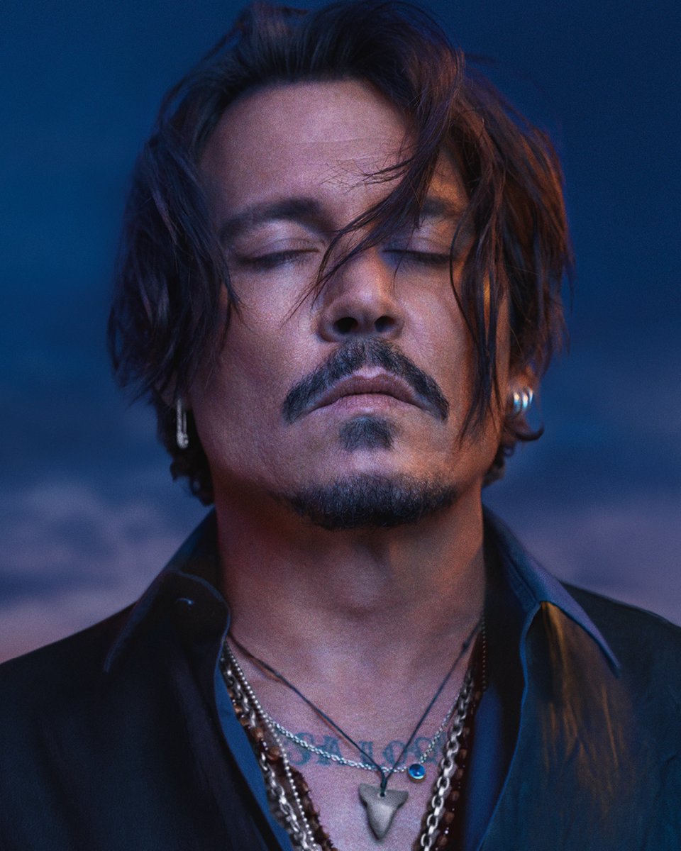 Bold and powerful, Johnny Depp embodies the soul of Sauvage. Fearless and human. 

#DiorBeauty #DiorParfums #DiorSauvage #MySauvageCall