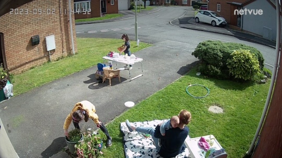 Following on from yesterday's success in raising £6.20 for <a href="/crisis_uk/">Crisis</a>, my girls are back out there today and have raised a total of £13 of their £25 goal.

As some of you have asked we've created a gofundme page for your donations too!

Please RT &amp; share.
gofund.me/7698b140