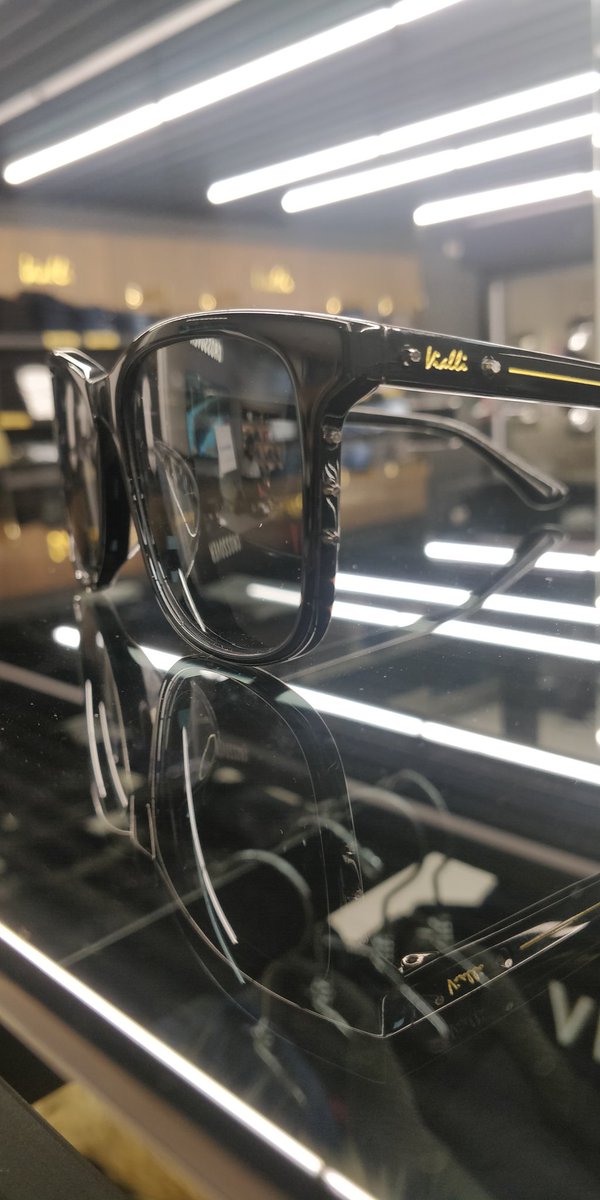 VialliJeans's tweet photo. @VialliJeans  #eyewear collection
▪️▪️▪️ 𝙑ision
Shop online >> https://t.co/XcAsLgwbV4 https://t.co/Uc6AmOF5w8