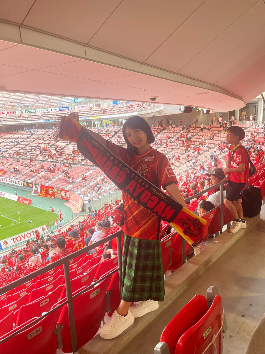 yuunan_1019's tweet photo. 連敗を止めるために急遽2回目のホームへ🚩
結果、引き分けでした、、、。
勝つ気満々だったけど、次こそ🔥🔥🔥
#名古屋グランパス　#横浜fc
#グランパス　#glampus #豊田スタジアム https://t.co/cDphqEsf0q