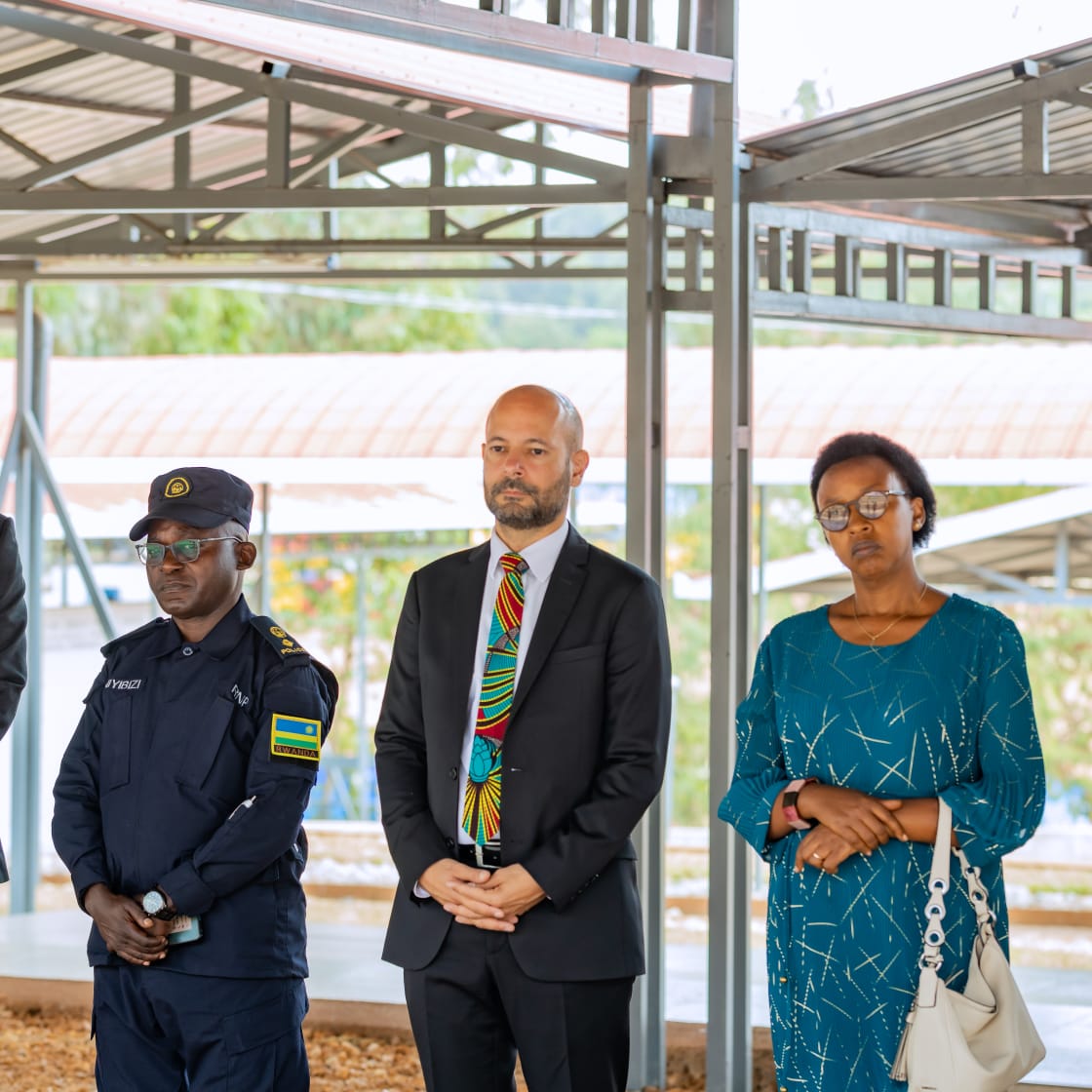 Today,  the UK Minister of State for Development and Africa <a href="/AndrewmitchMP/">Andrew Mitchell</a> visited the <a href="/NyanzaMemorial/">Nyanza-Kicukiro Genocide Memorial</a> to pay tribute to the victims of Genocide against the Tutsi with a laying of wreaths at the burial place. (1) 
<a href="/Unity_MemoryRw/">Ministry of National Unity and Civic Engagement</a> <a href="/omardaair/">Omar Daair</a>