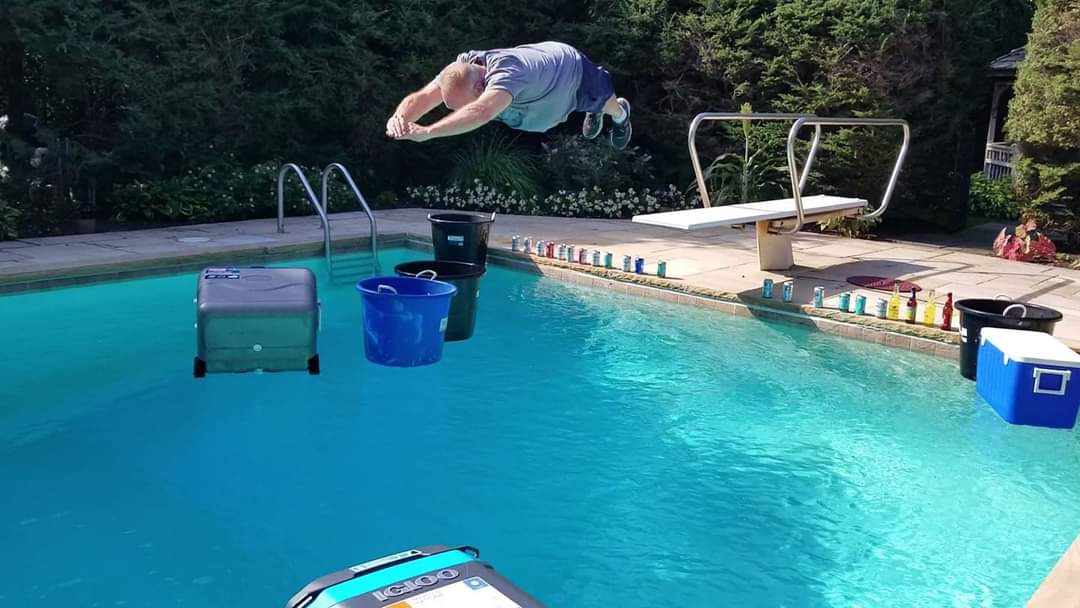 ITS WEEK ONE OF COLLEGE FOOTBALL OF COURSE I AM FLYING