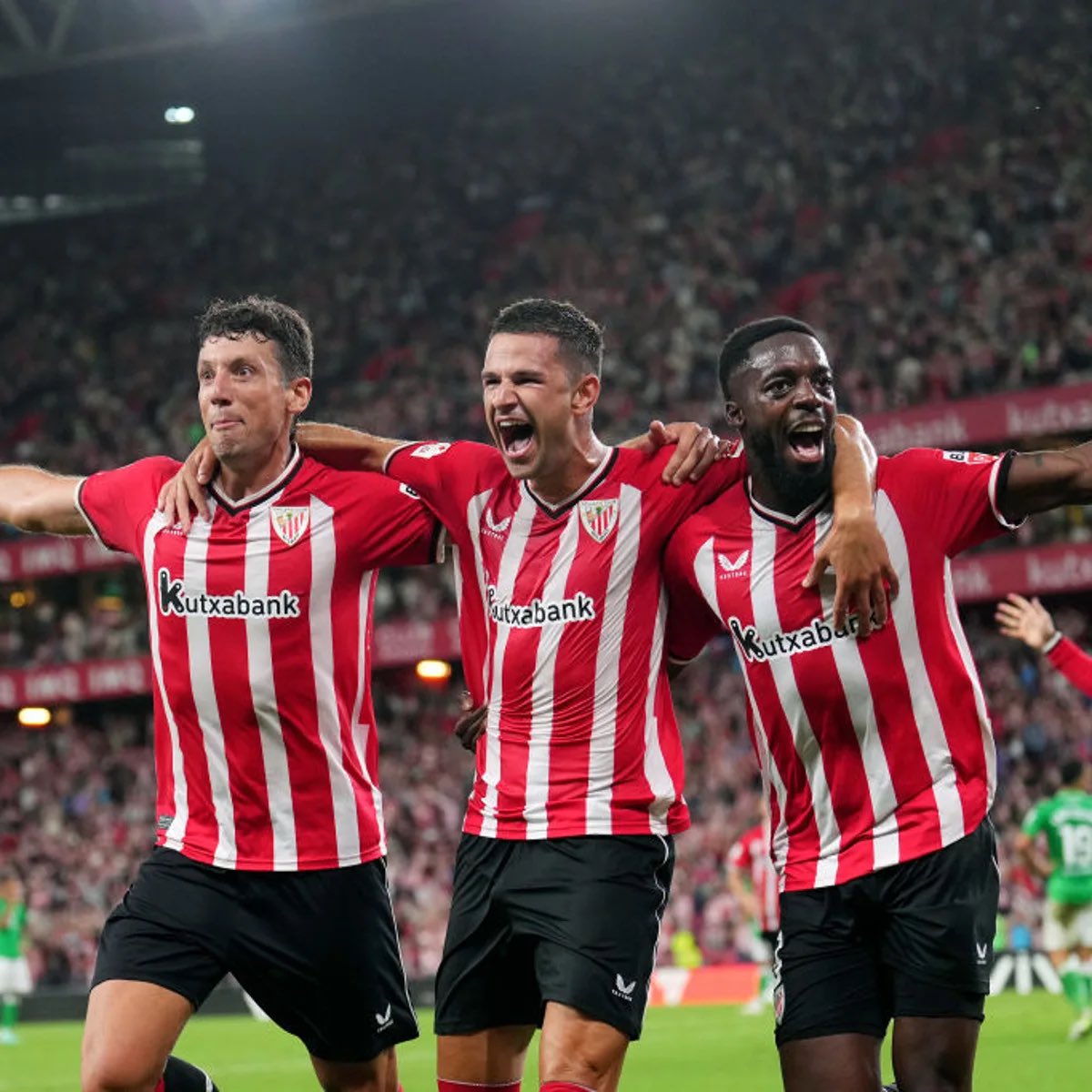 Plantilla cerrada del <a href="/AthleticClub/">Athletic Club</a> al menos hasta invierno. 19 canteranos. Estoy tan orgulloso 😍 Somos David contra Goliath, Don Quijote contra molinos de viento y el Capitán America contra Thanos. Y así los últimos 125 años, ni mejores ni peores pero únicos en el mundo 💪🏻💪🏻💪🏻