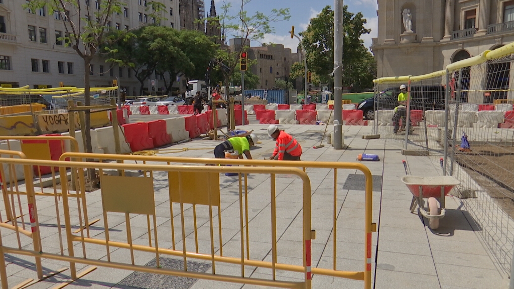 3CatInfo's tweet photo. Arrenquen les obres a l'últim tram de Via Laietana: com afecten el transport públic i privat https://t.co/mc6wMraewD https://t.co/CncoFdXYQL