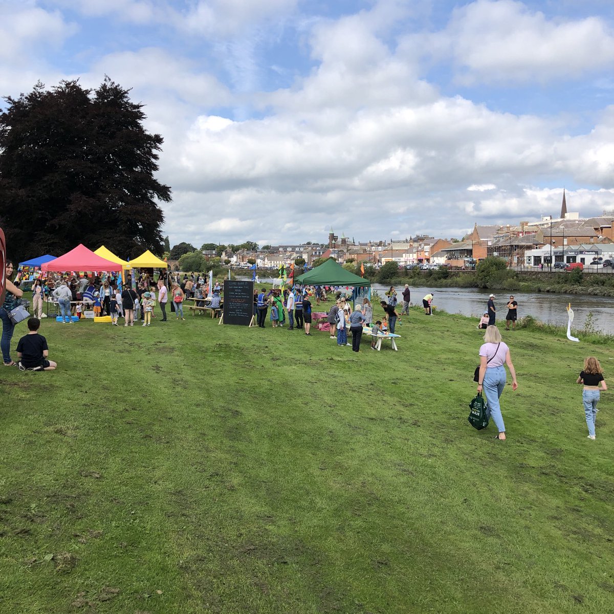 _mattbaker's tweet photo. #Nithraid building up nicely, a beautiful day doon hame - boats expected very soon! ⁦@TheStovies⁩ #CreativePlacemaking https://t.co/QcmXk5QKQN