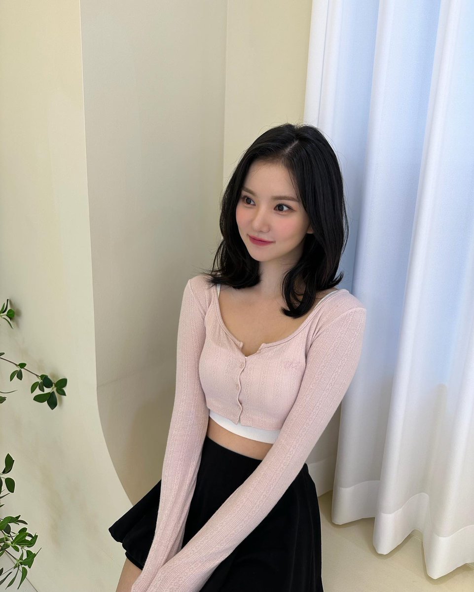 GFS_backup's tweet photo. [PIC] 230902 - Eunha (rlo.ldl) post

🐰Revealing my forehead ✨

#GFRIEND #VIVIZ #EUNHA @VIVIZ_official https://t.co/n5PcCIBCGy