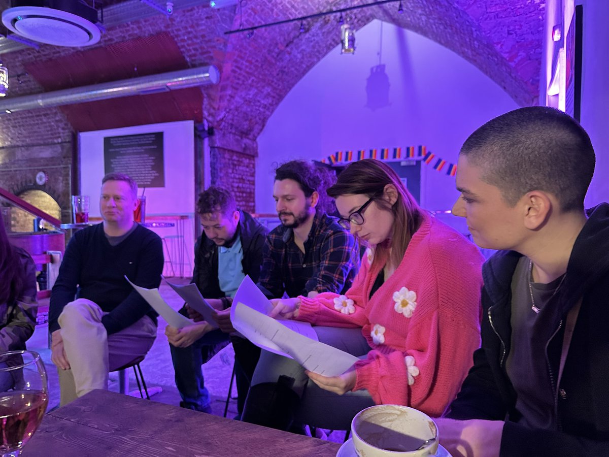 TheCharacterFac's tweet photo. We read ‘Goldfish’ by David Huckett @TheCharacterFac @53two last Wednesday, join us next Wednesday, have a laugh, read summat &amp; experience @Simon_Naylor’s legendary hospitality!!! https://t.co/yZP3RvA5tU