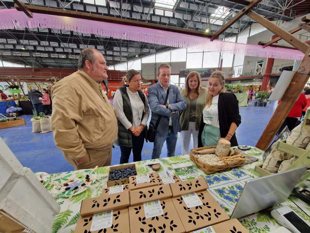 Marcelotineo's tweet photo. 🥬🍅Medio Rural incrementa un 50% las ayudas a la promoción de los productos ecológicos, hasta alcanzar 42.072 euros.
🥔🌽 El consejero, @Marcelotineo, ha dado a conocer hoy estos datos en la inauguración de #Eco21
@GobAsturias
#MedioRuralYPolíticaAgraria #COPAE https://t.co/SJ288efftN