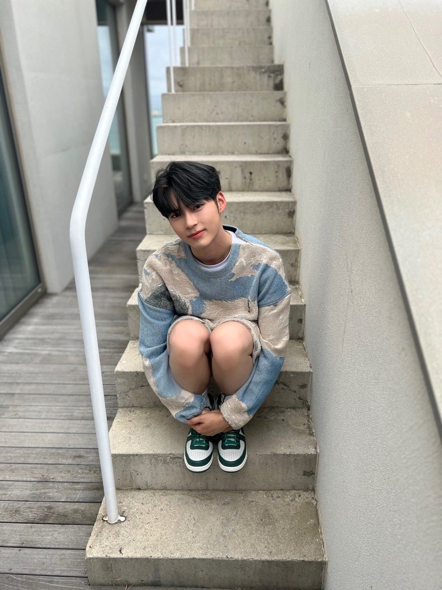 hanna1362001's tweet photo. My baby๐ฅบ๐ฅบ
WELCOME MC SUNG HANBIN
#McountdownHaMC
#์ฑํ๋น์ ์นด์ ์จ์ถํํด
#SUNGHANBIN https://t.co/p85cfjufV0