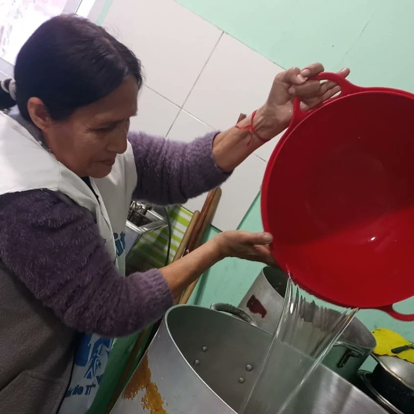 MILESFeTeVeLP's tweet photo. Comedor "El Futuro" 

El día miércoles en el barrio Villa Argüello, las compañeras prepararon unos ricos fideos con tuco para los vecinos. 

También se brindaron clases de apoyo escolar para los más chicos 👩🏽‍🏫

#organizacionpopular 💪🏽 https://t.co/Mhr8Fo2heI