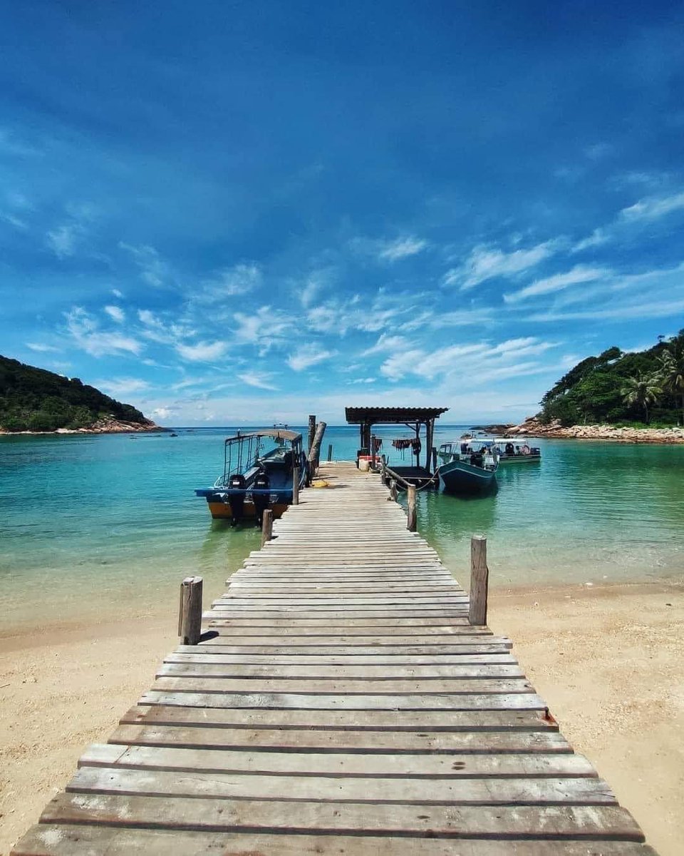 staycationig's tweet photo. 📍Redang Delima Resort, Pulau Redang

Best stay sini sebab korang boleh naik atv along the beach. Jalan sikit terus sampai pantai. 😍 https://t.co/oHSpWYEv0K