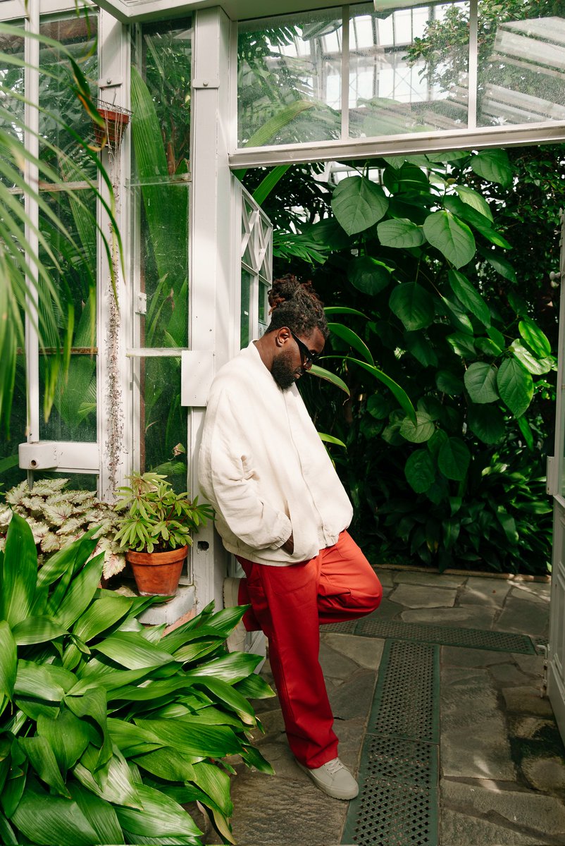 OMBREZION's tweet photo. CALENDAR THE MAXI ‼️ SOON ‼️
📸 @jrydertr
#afrofusion #afrobeat #afropop #afrodancehall #newmaxi 
#lasuiteestlogique https://t.co/AJS10zRBAv